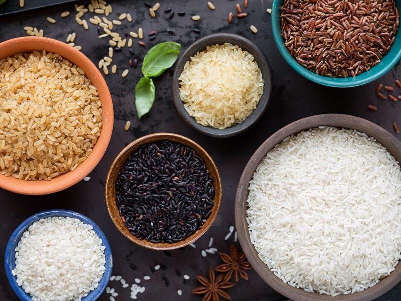 Jakie są rodzaje ryżu i jak wybrać najlepszy do danego dania?