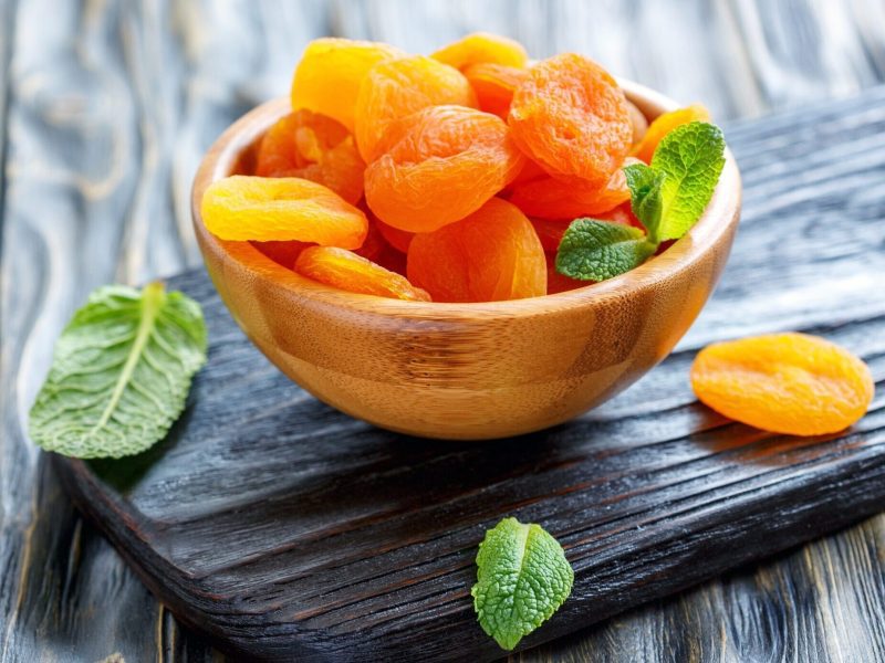 Jak długo moczyć morele?