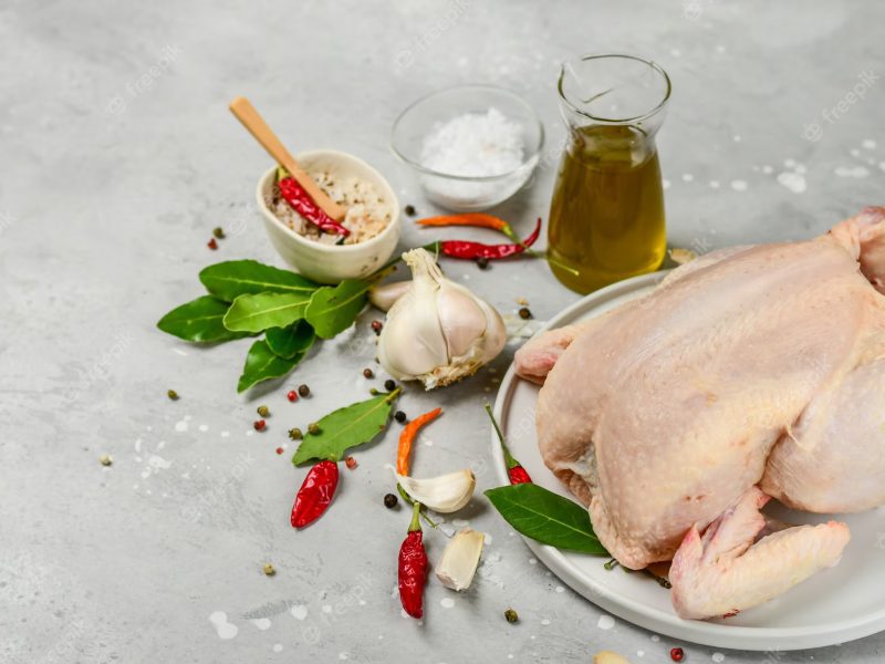 Czy przyprawy korzenne dobrze komponują się z indykiem?